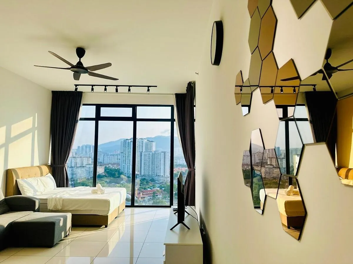 Elegant 2Br Luxury Suite In Haaven George Town Malesia